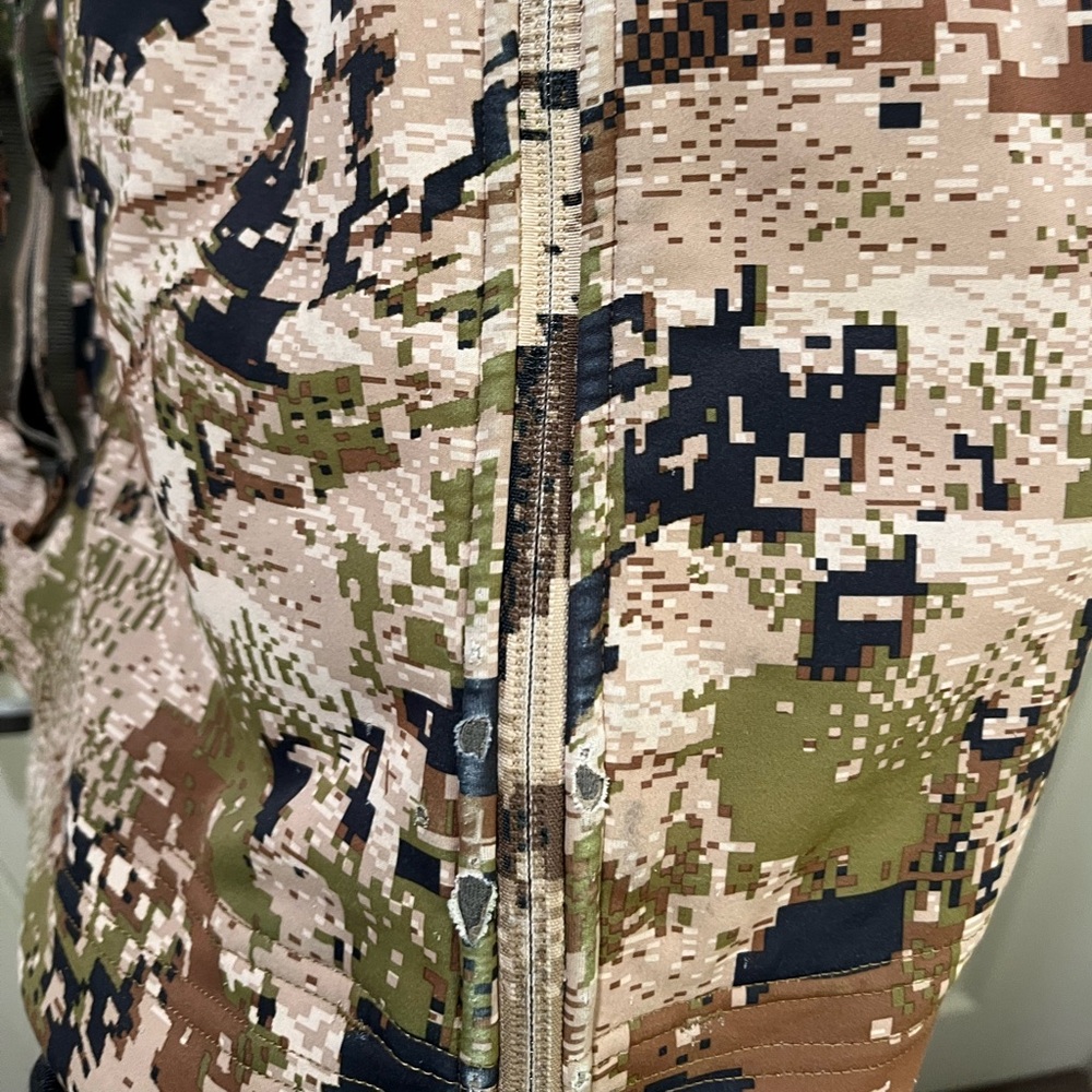 Sitka Gear Men's Camo Windstopper jetstream Jacket -Mossy Green - Picture 7 of 16
